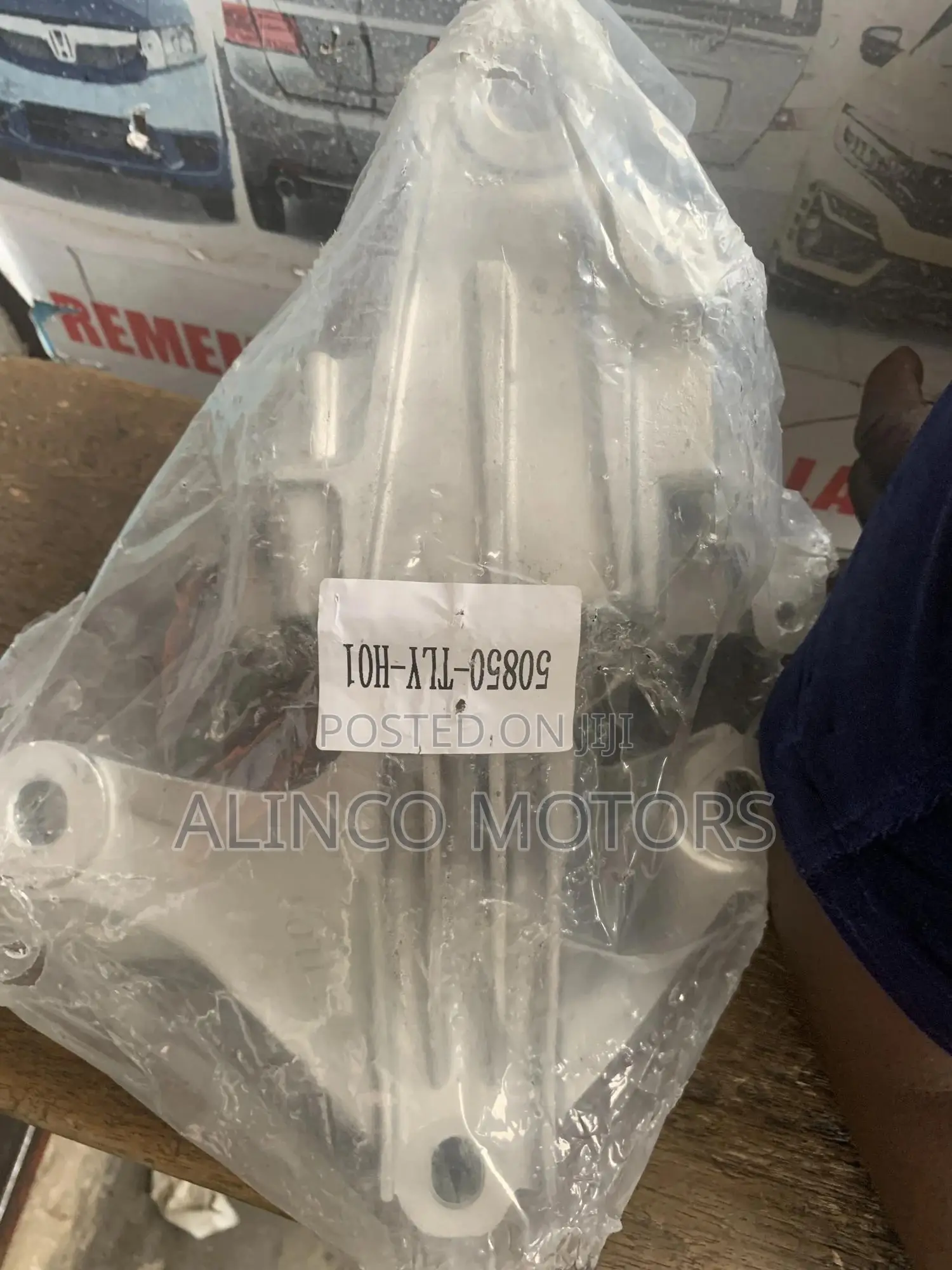 Honda CRV 1.5t Gearbox Seat (Mount)