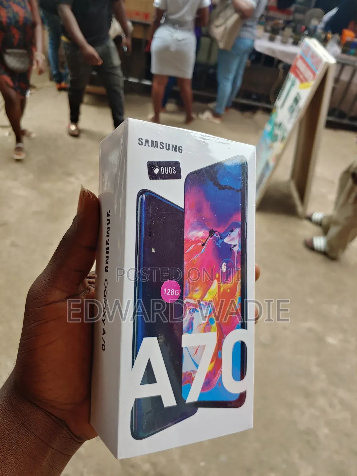 New Samsung Galaxy A70 128 GB Black