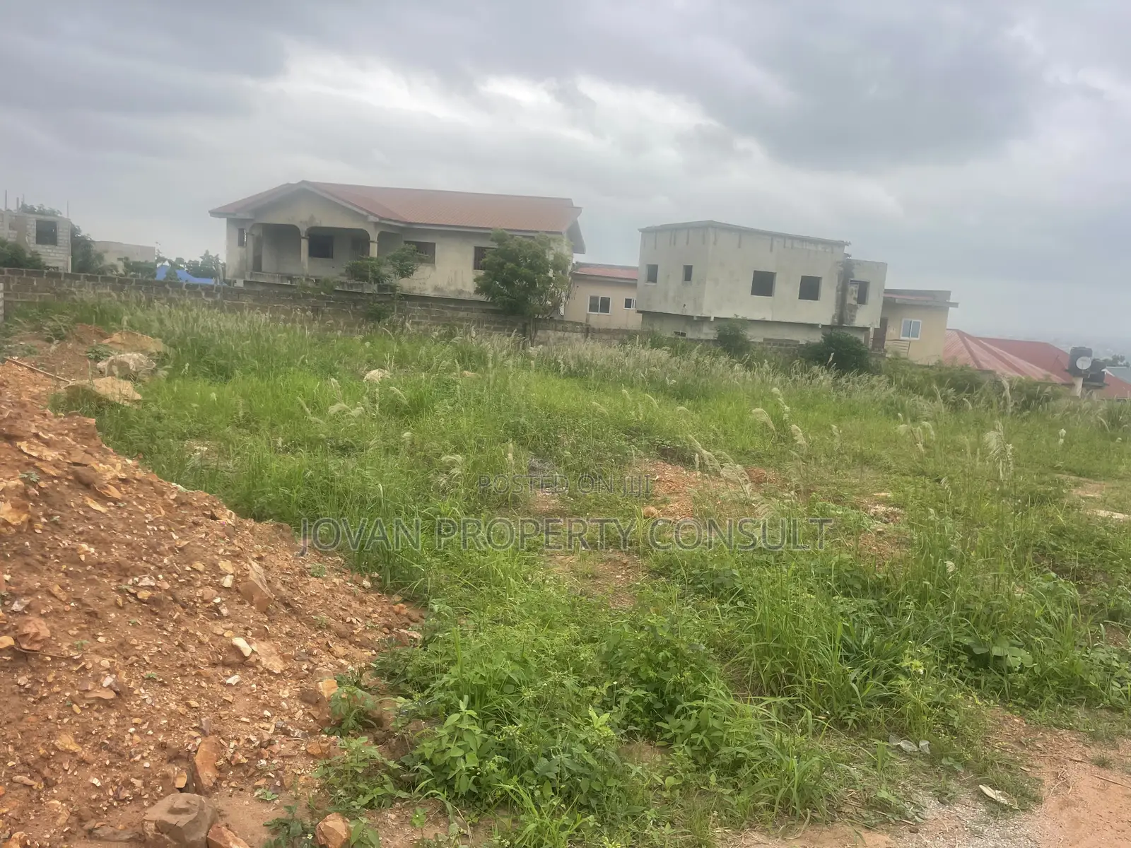 Half Plot for Sale at Acp 350,000 Cedis Land Title