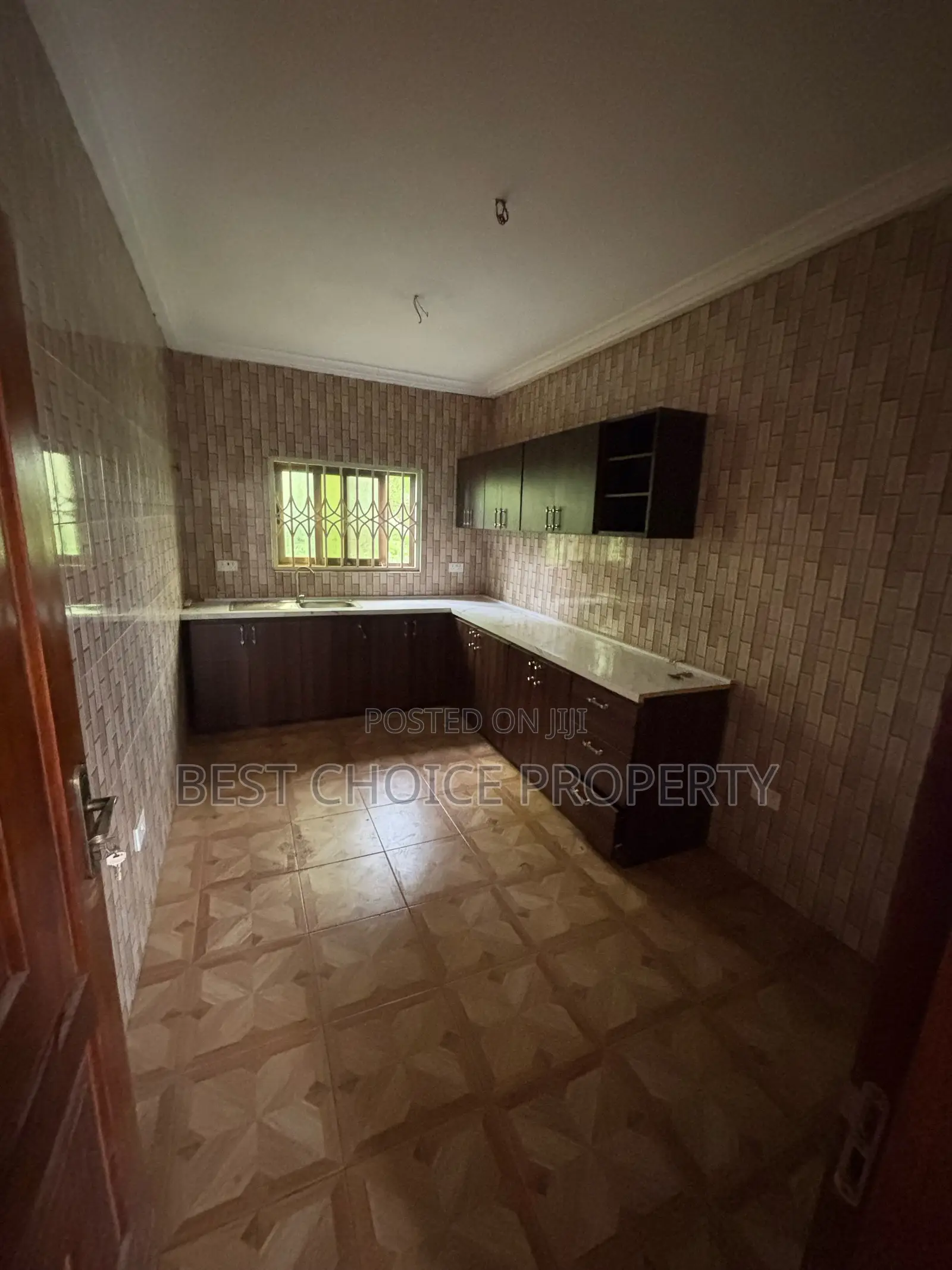 1bdrm Apartment in Adenta Survive, Frafraha for rent