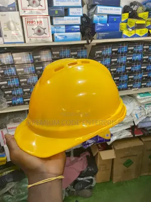 Safety Helmet With Chin Strap & Uv Protection – Construction