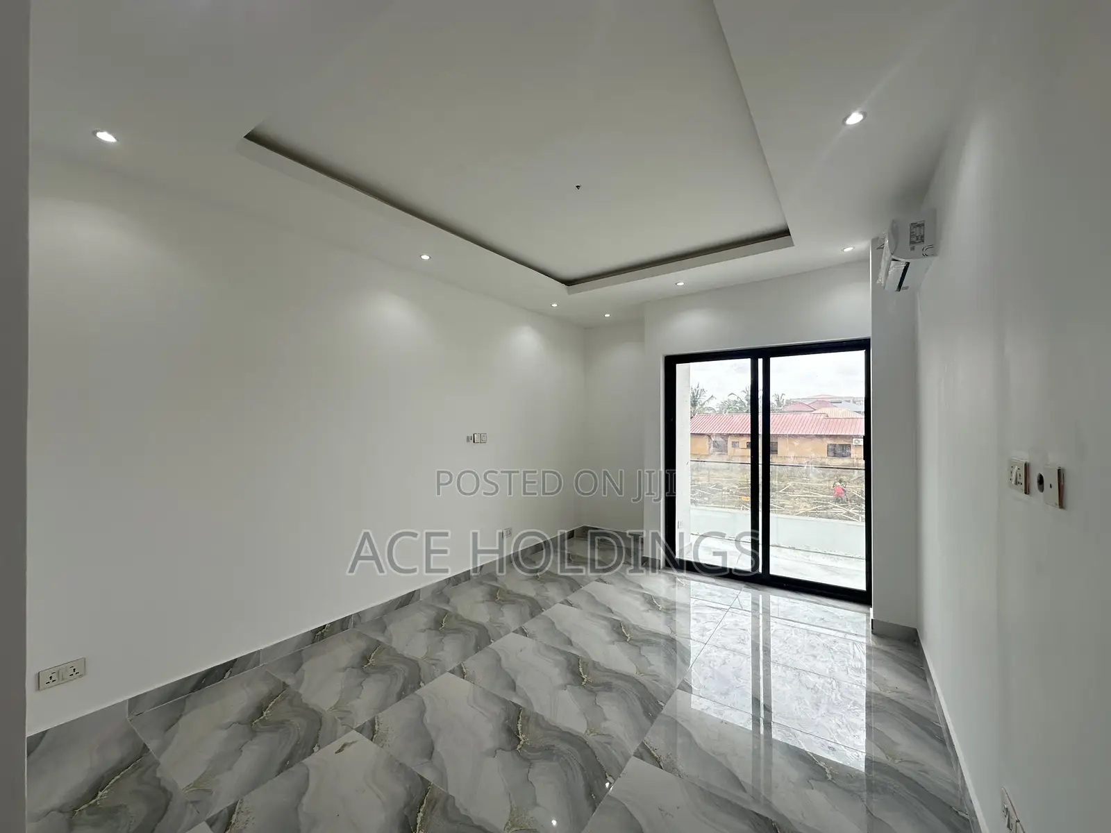 2bdrm Townhouse/Terrace in Nmai Dzorn for sale
