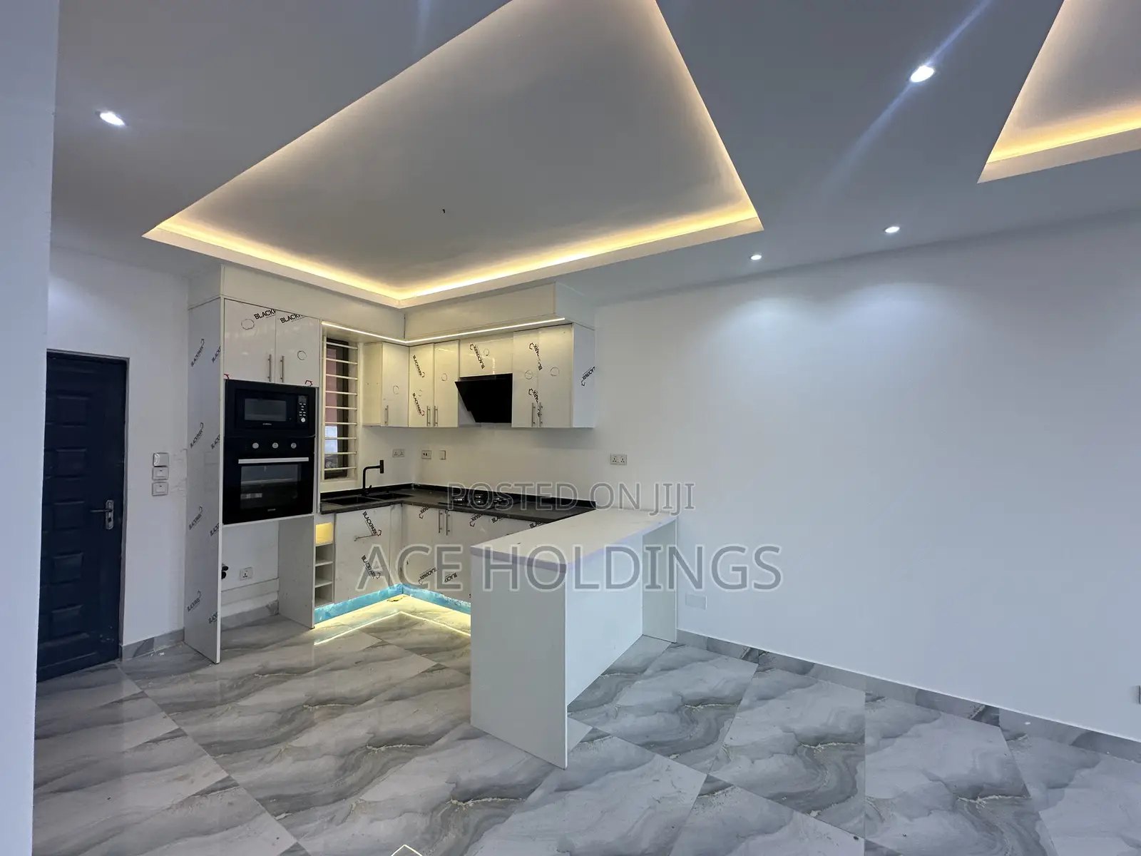 2bdrm Townhouse/Terrace in Nmai Dzorn for sale