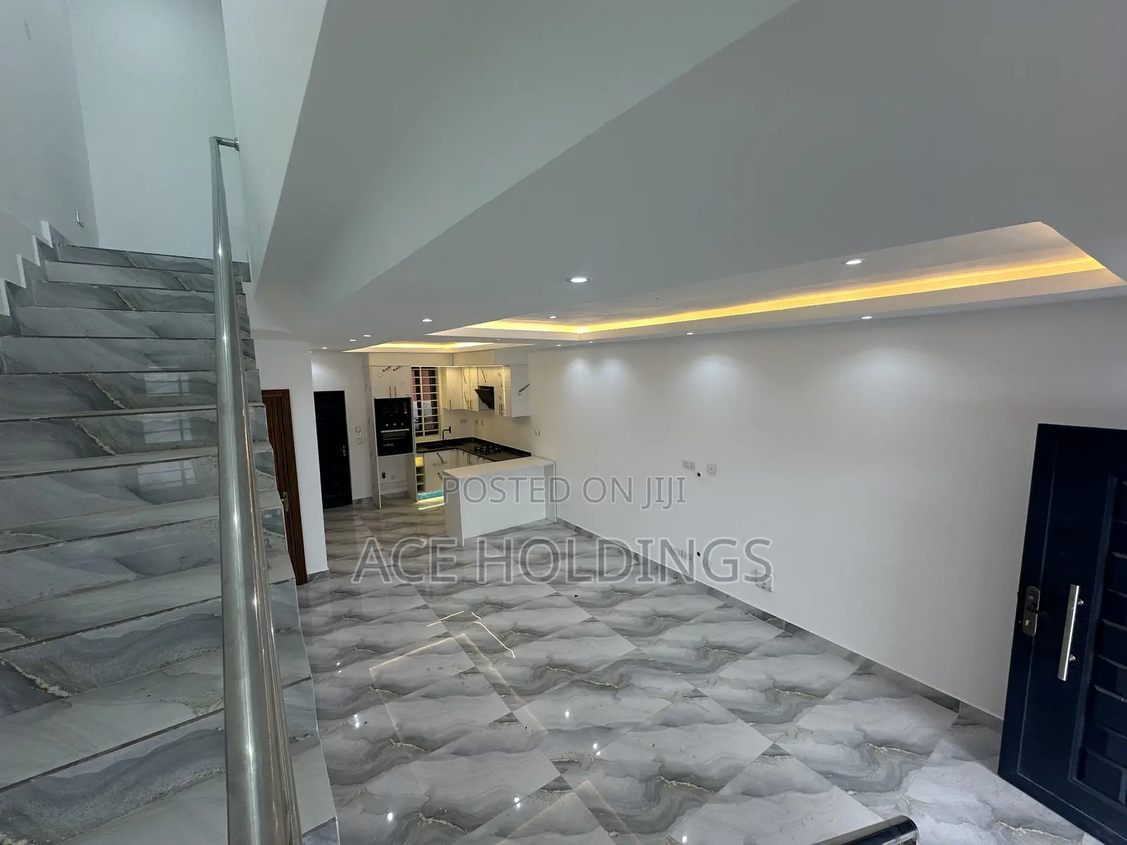 2bdrm Townhouse/Terrace in Nmai Dzorn for sale