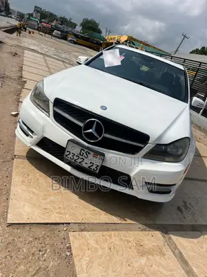 Photo - Mercedes-Benz C250 2014 White