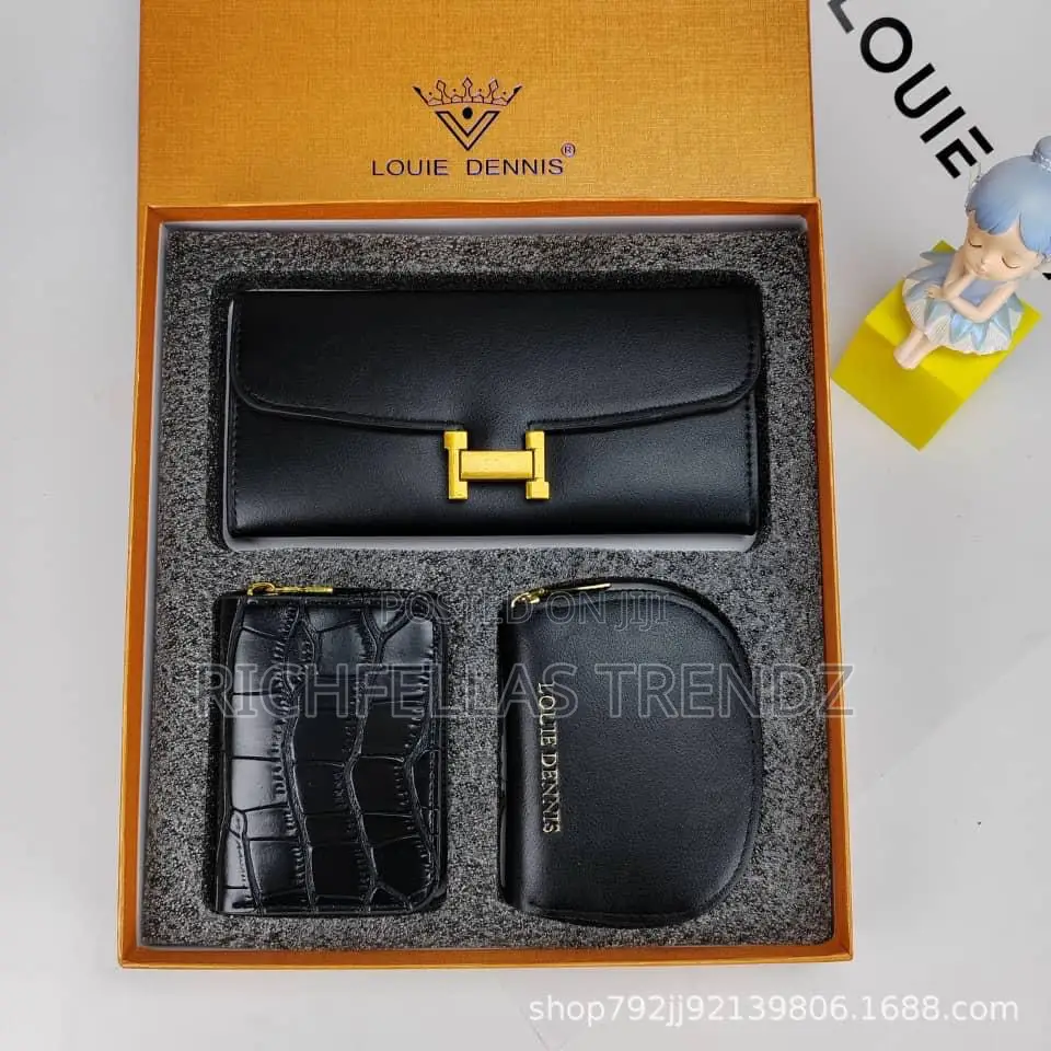 Ladies Boxed Purse Available