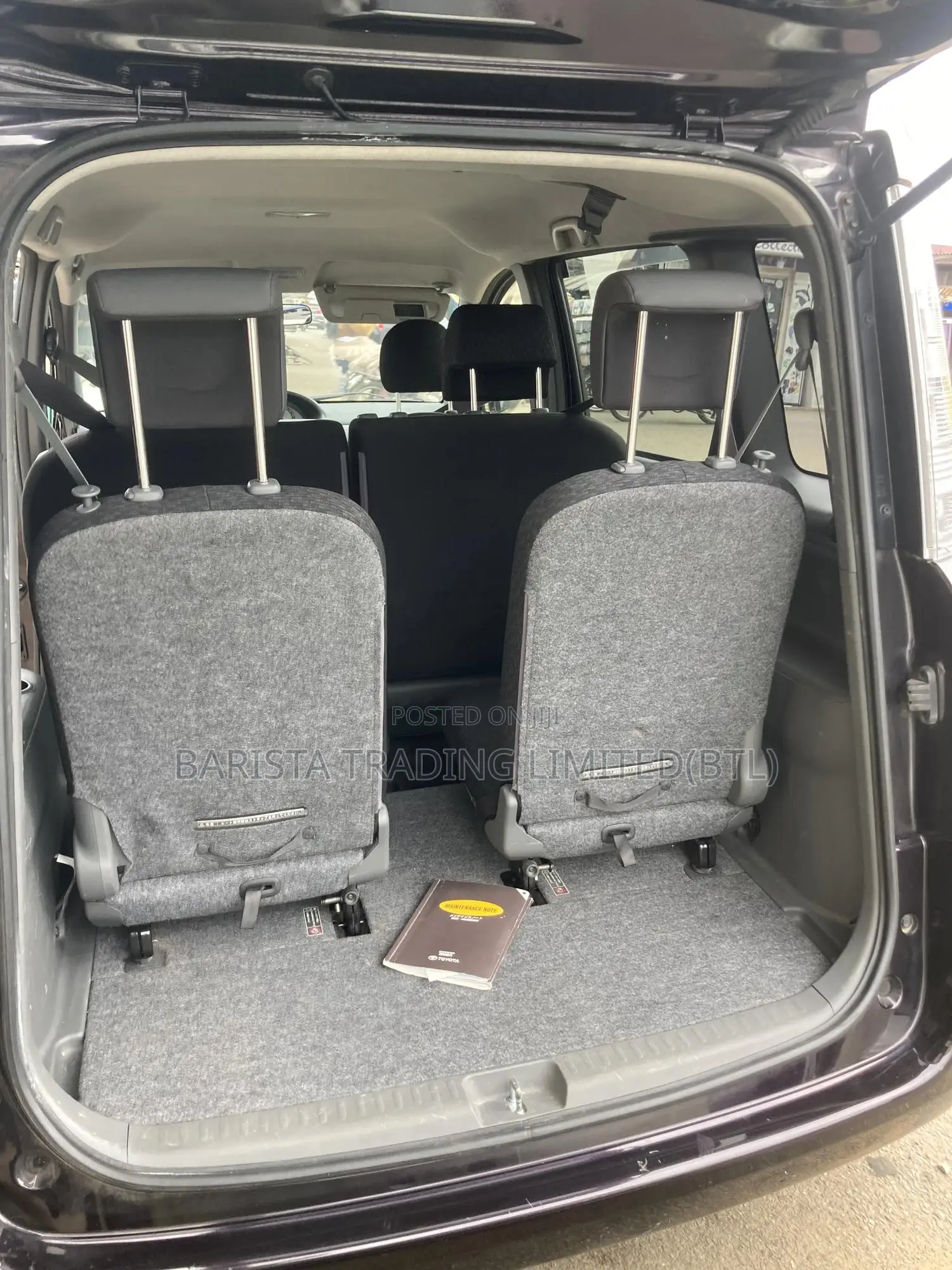 Toyota Sienta 1.5 AWD 2012 Burgundy