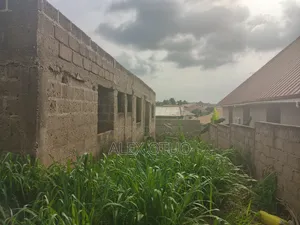 6bdrm House in Alex Otuo Properties, Kumasi Metropolitan for sale