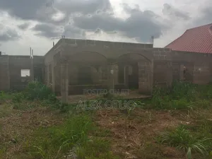 6bdrm House in Alex Otuo Properties, Kumasi Metropolitan for sale