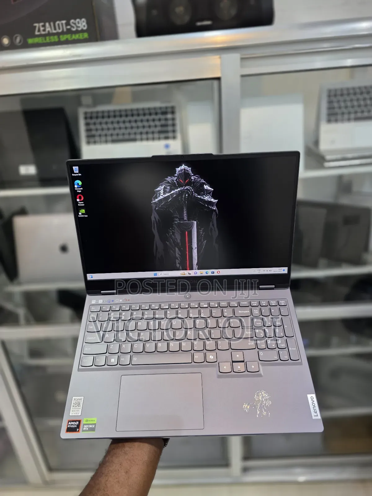 New Laptop Lenovo Legion 5 16GB AMD Ryzen 7 SSD 1T