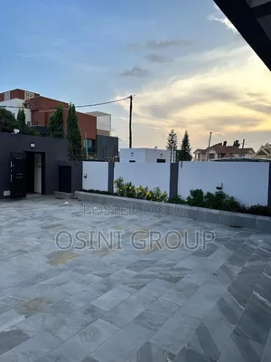 5bdrm Townhouse / Terrace in East Legon for rent