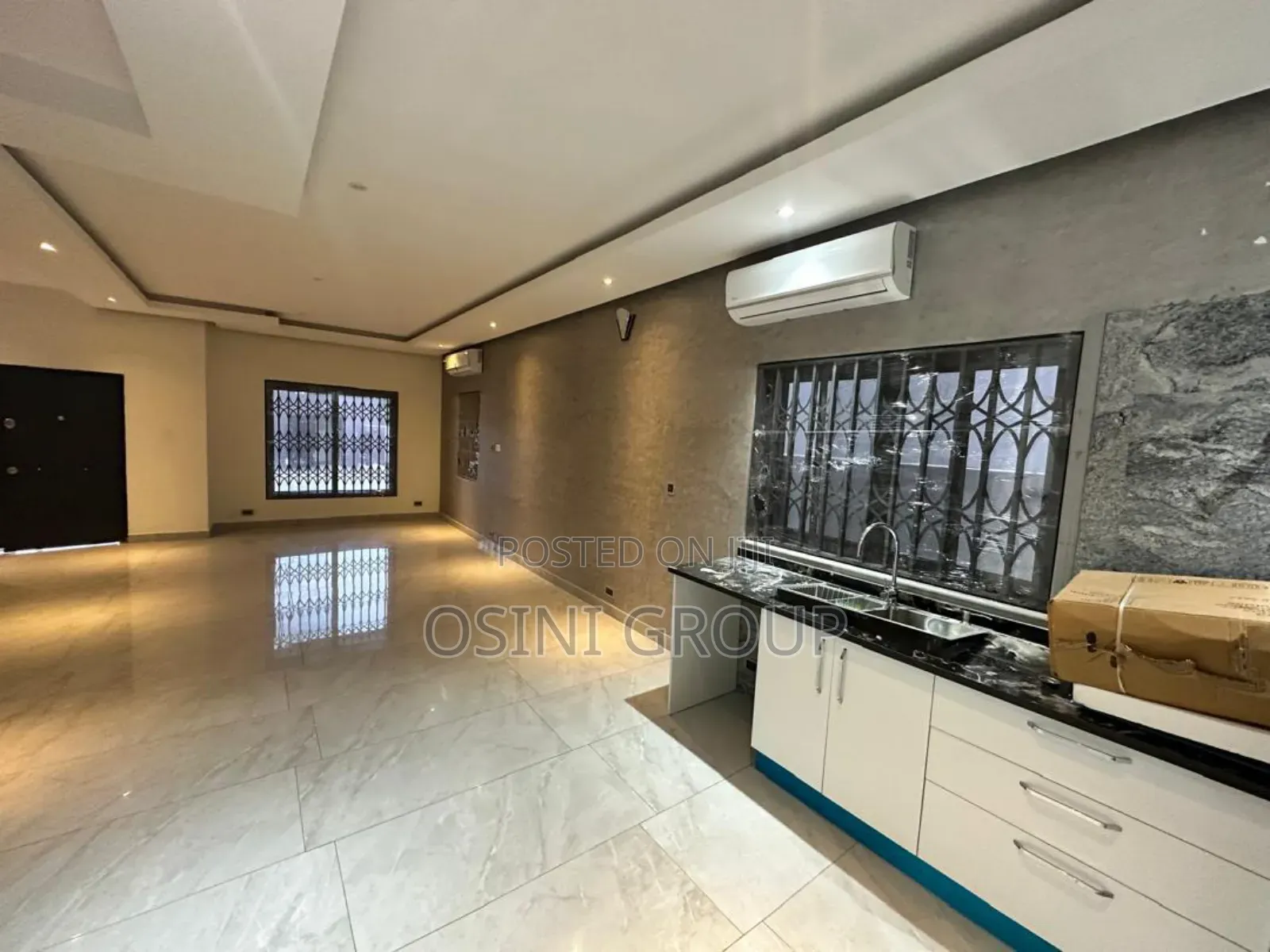 5bdrm Townhouse / Terrace in East Legon for rent