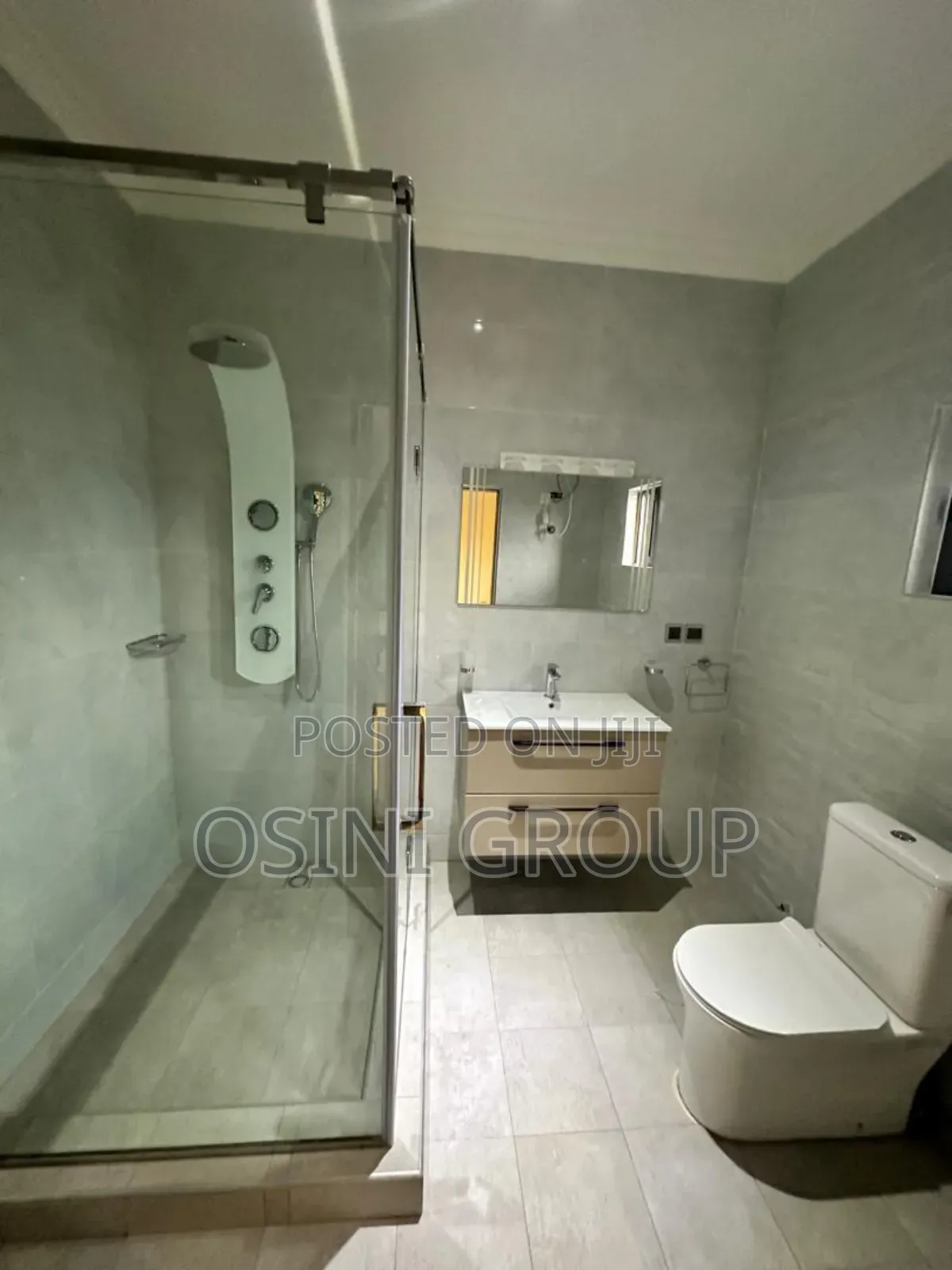 5bdrm Townhouse / Terrace in East Legon for rent