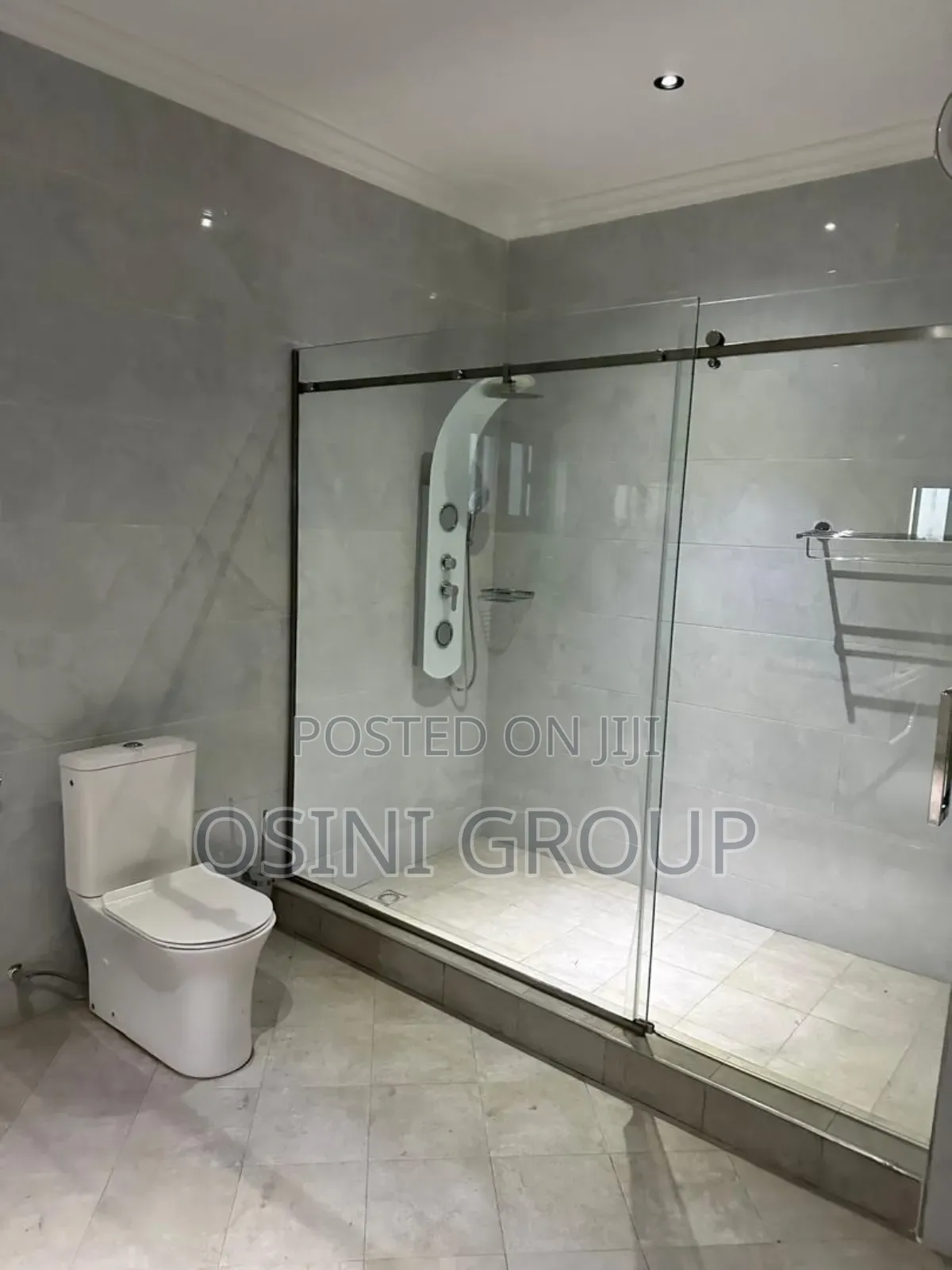 5bdrm Townhouse / Terrace in East Legon for rent