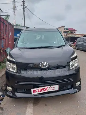 Toyota Voxy 2011 Black