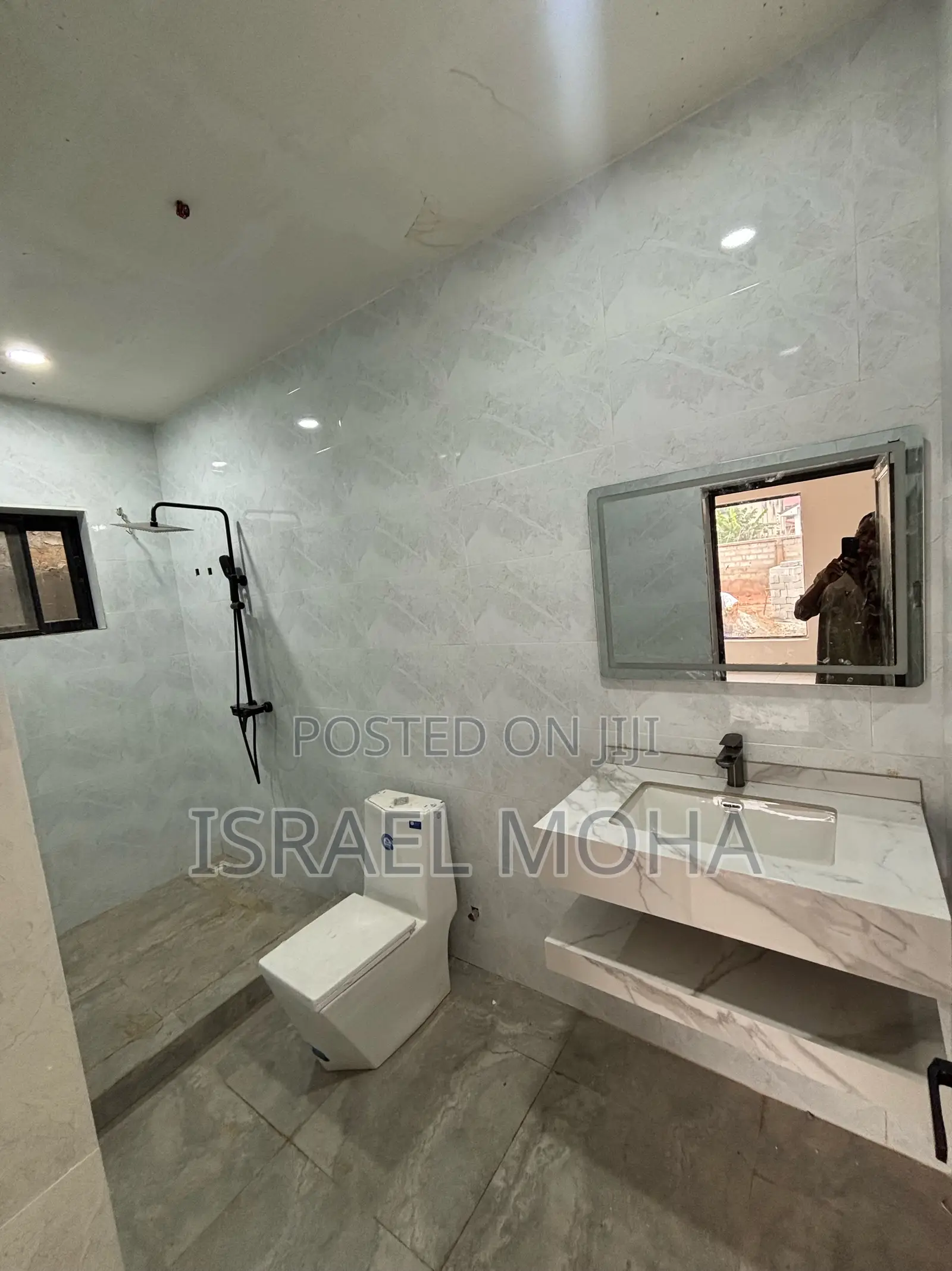 Executive Three Bedroom Available at Lakeside for Sale