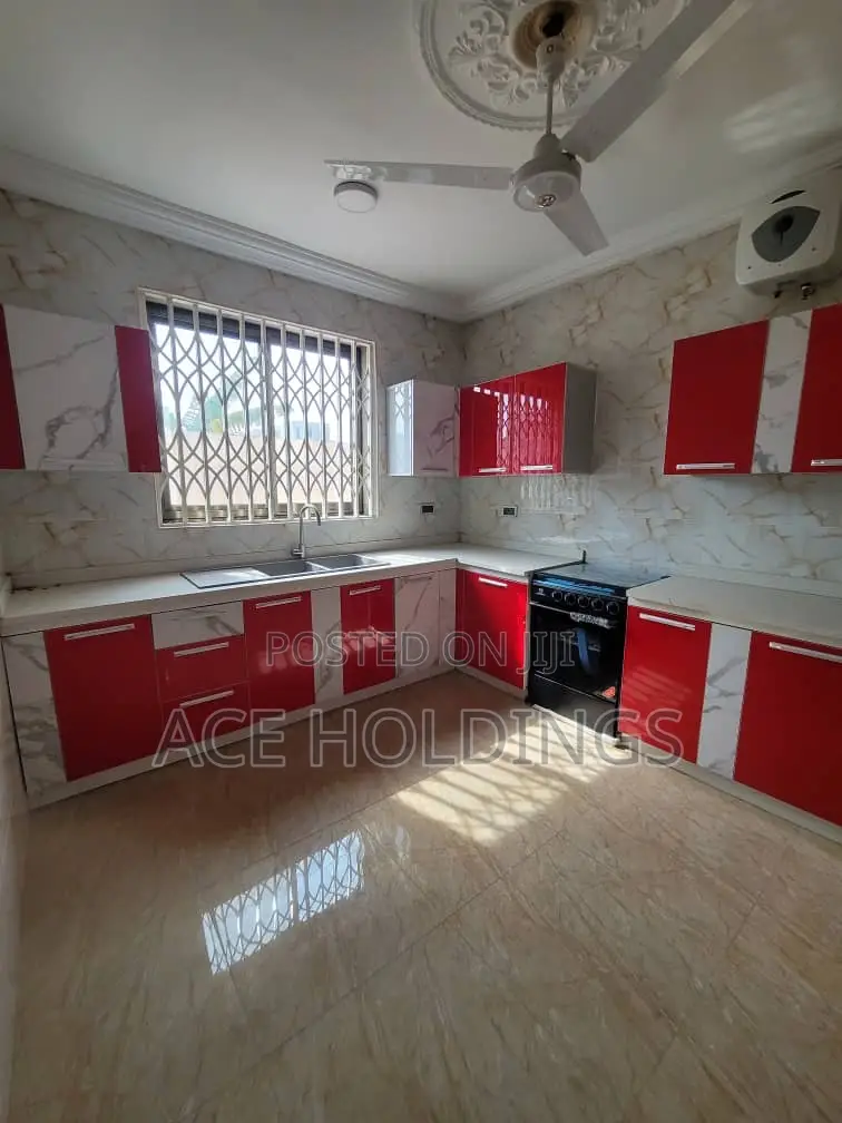 3bdrm Apartment in Tse Addo, Tseaddo for rent