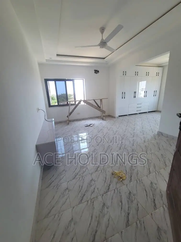 3bdrm Apartment in Tse Addo, Tseaddo for rent