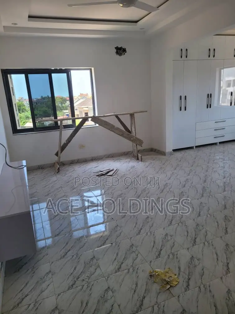 3bdrm Apartment in Tse Addo, Tseaddo for rent