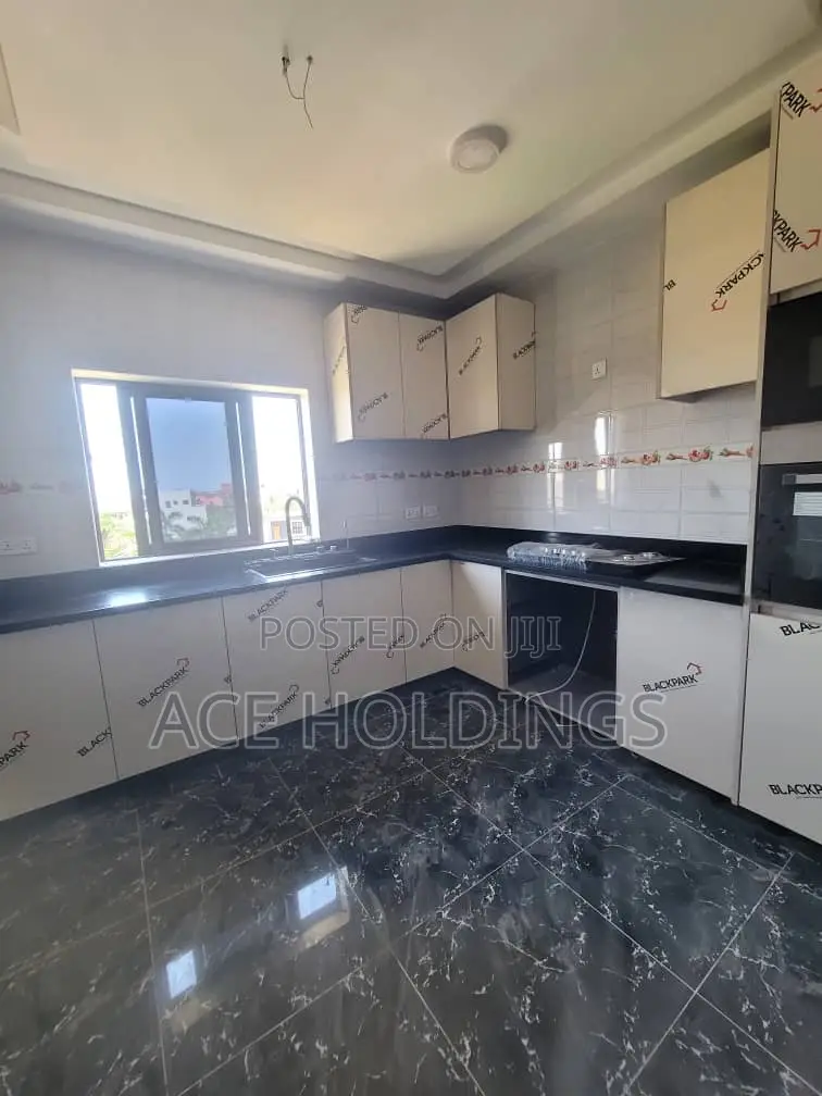 3bdrm Apartment in Tse Addo, Tseaddo for rent