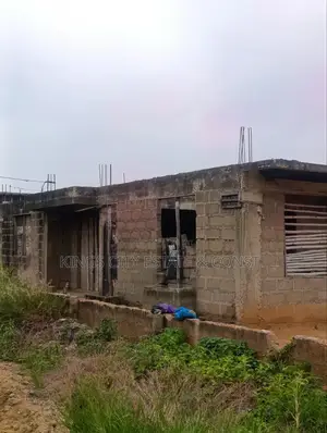 4bdrm House in Kings City Estate, Ablekuma for sale