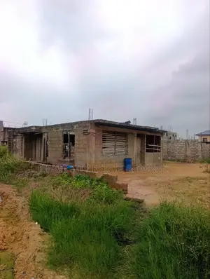 4bdrm House in Kings City Estate, Ablekuma for sale