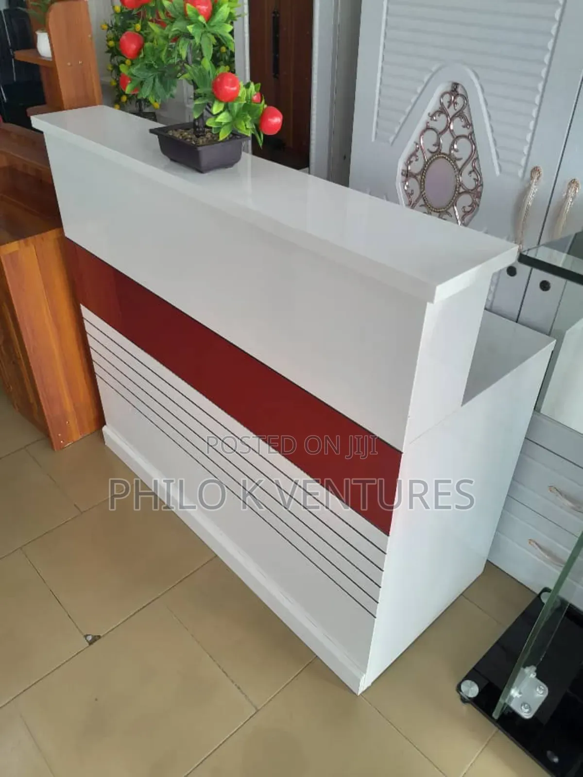 Newly Information Reception Table for Hotel