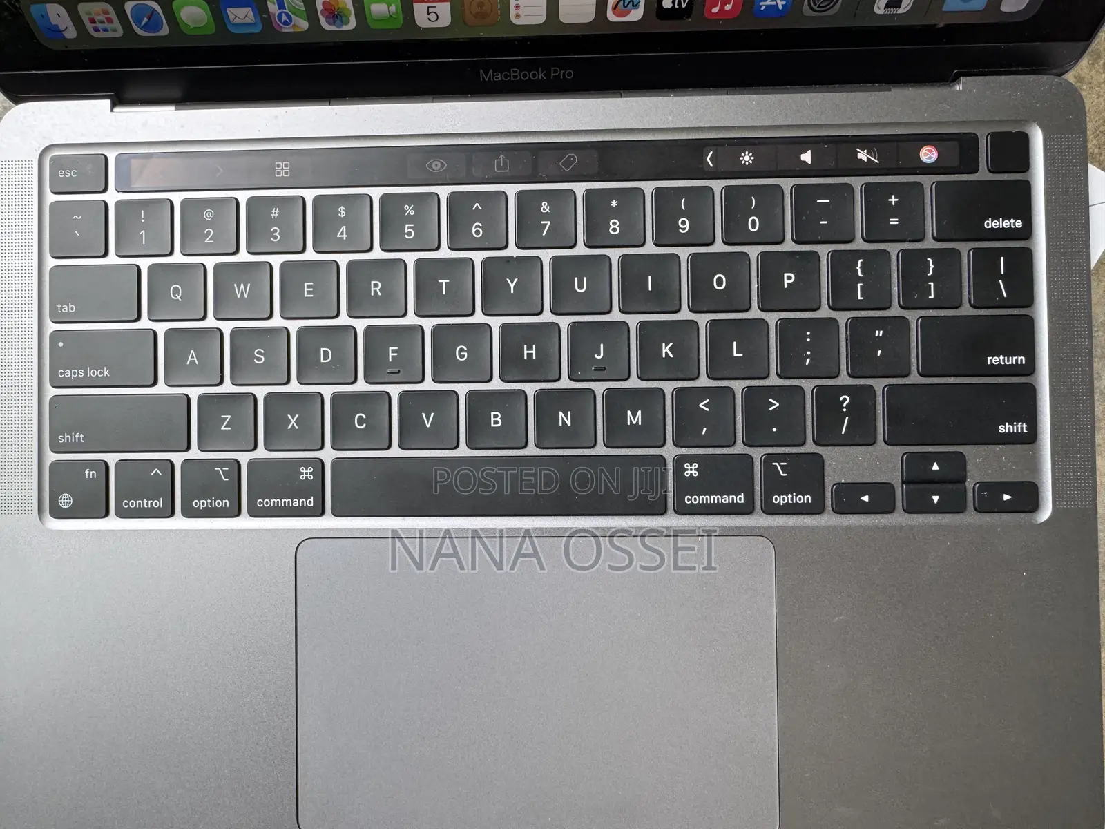 Laptop Apple MacBook Pro 2022 M2 8GB Apple M2 SSD 250GB