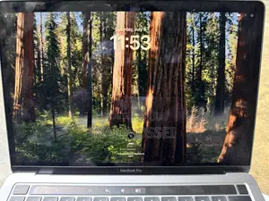 Laptop Apple MacBook Pro 2022 M2 8GB Apple M2 SSD 250GB