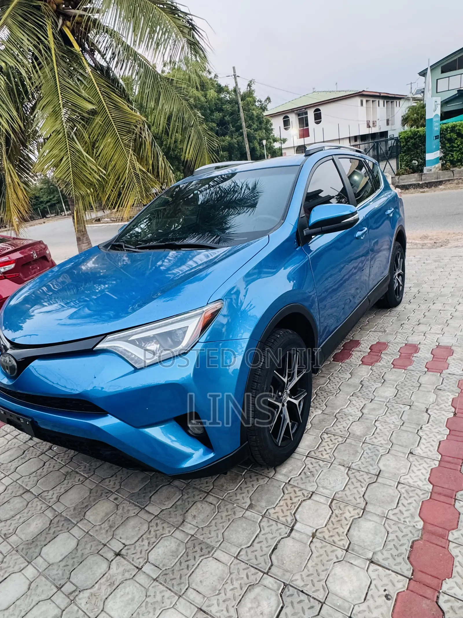 Toyota RAV4 SE 4dr SUV AWD (2.5L 4cyl 6A) 2018 Blue