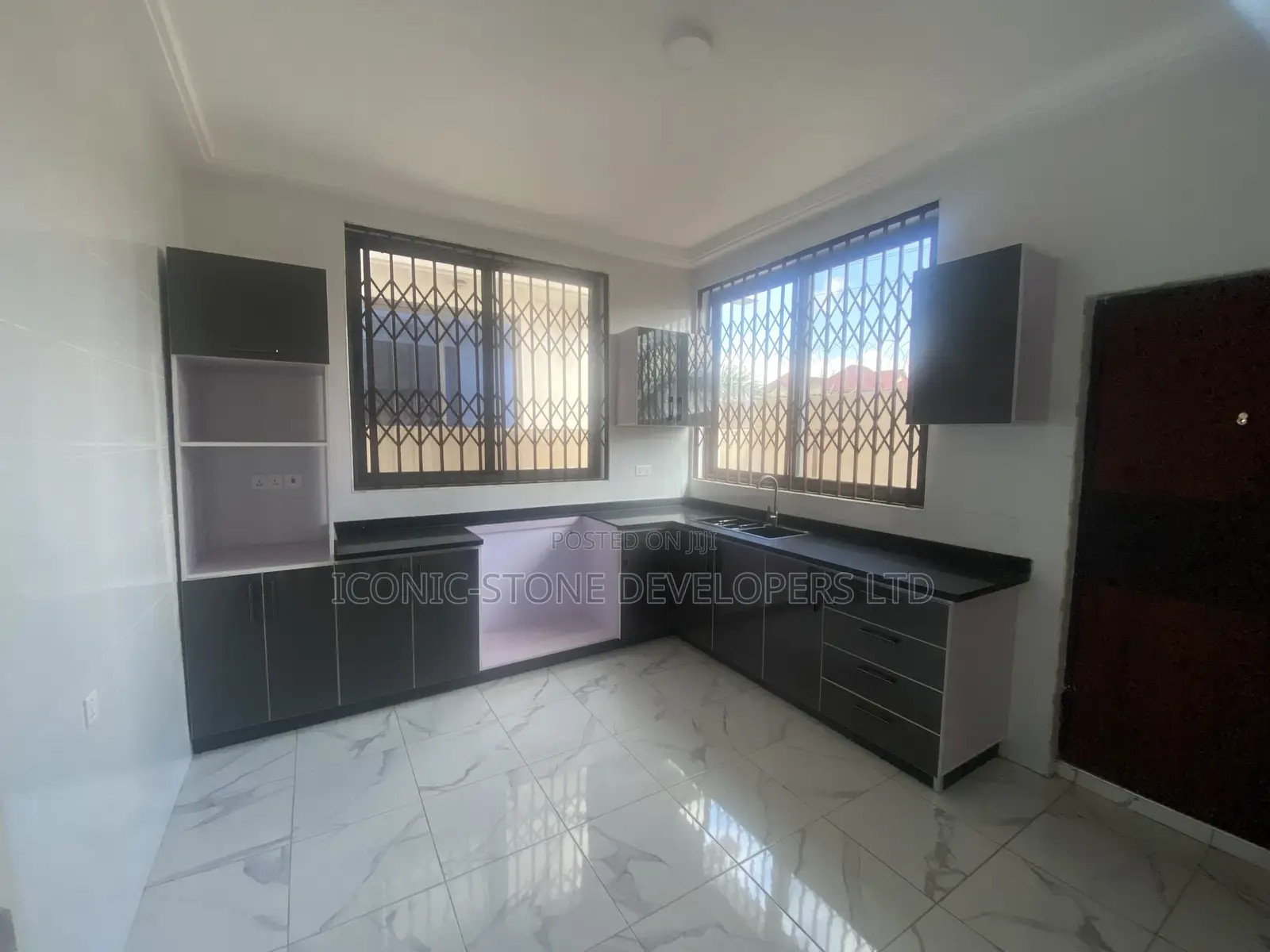 3bdrm House in Ayi Mensa, Adenta for sale