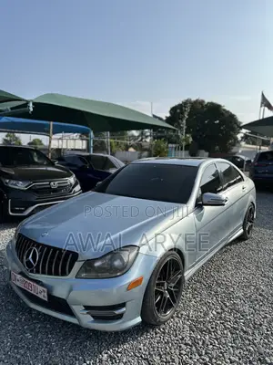 Photo - Mercedes-Benz C250 2014 Gray