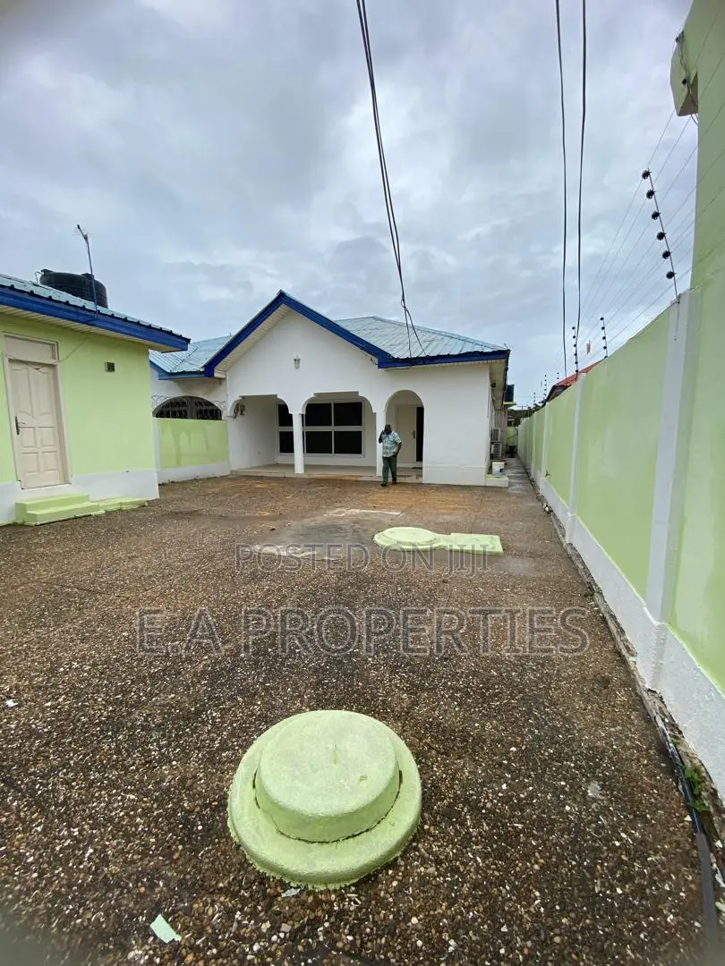 4bdrm House in E A Properties, Ability for sale