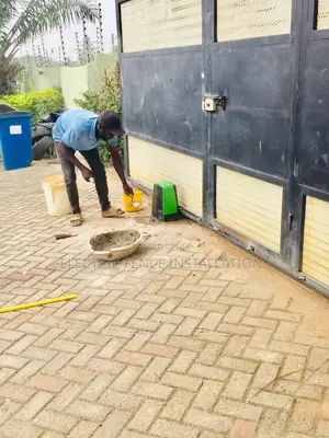 Remote Control Gate Motor Installer