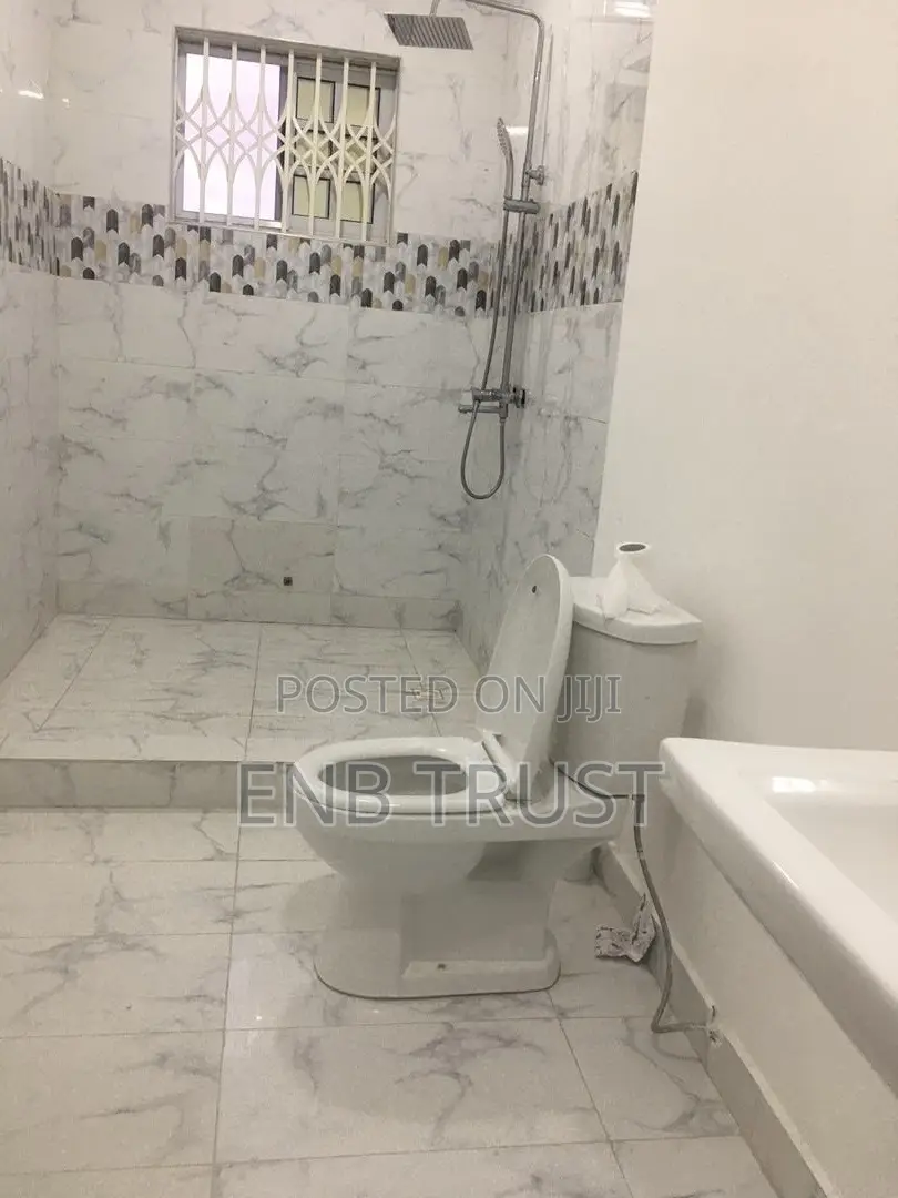 4bdrm House in Ablekuma, Olebu for sale