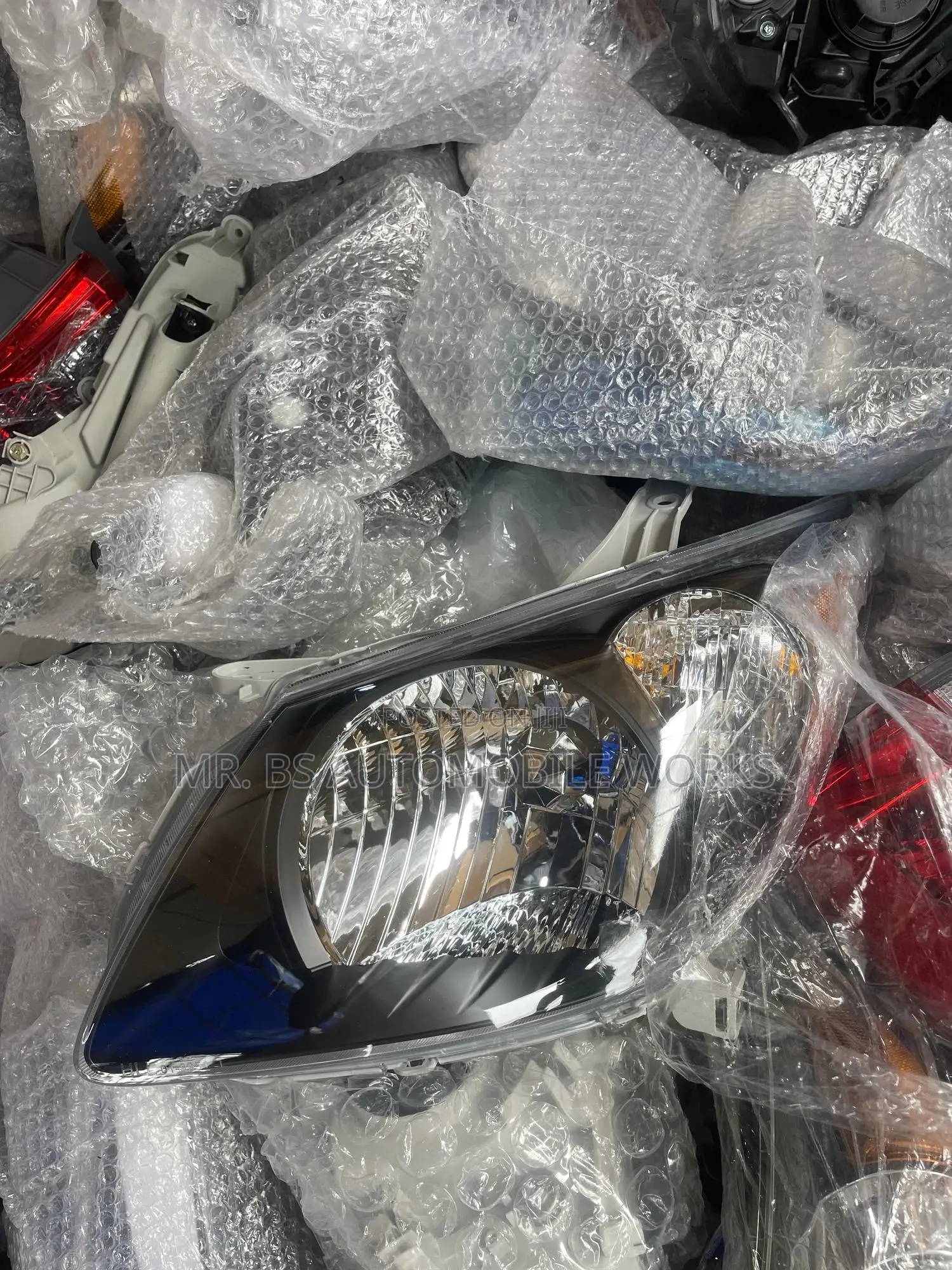 Pontiac Vibe Headlights Pair 2003 To 2007 Model