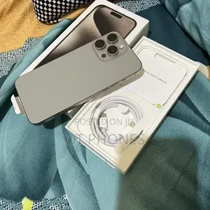 New Apple iPhone 15 Pro Max 256 GB Silver