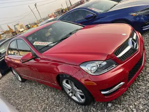 Photo - Mercedes-Benz C250 2014 Red