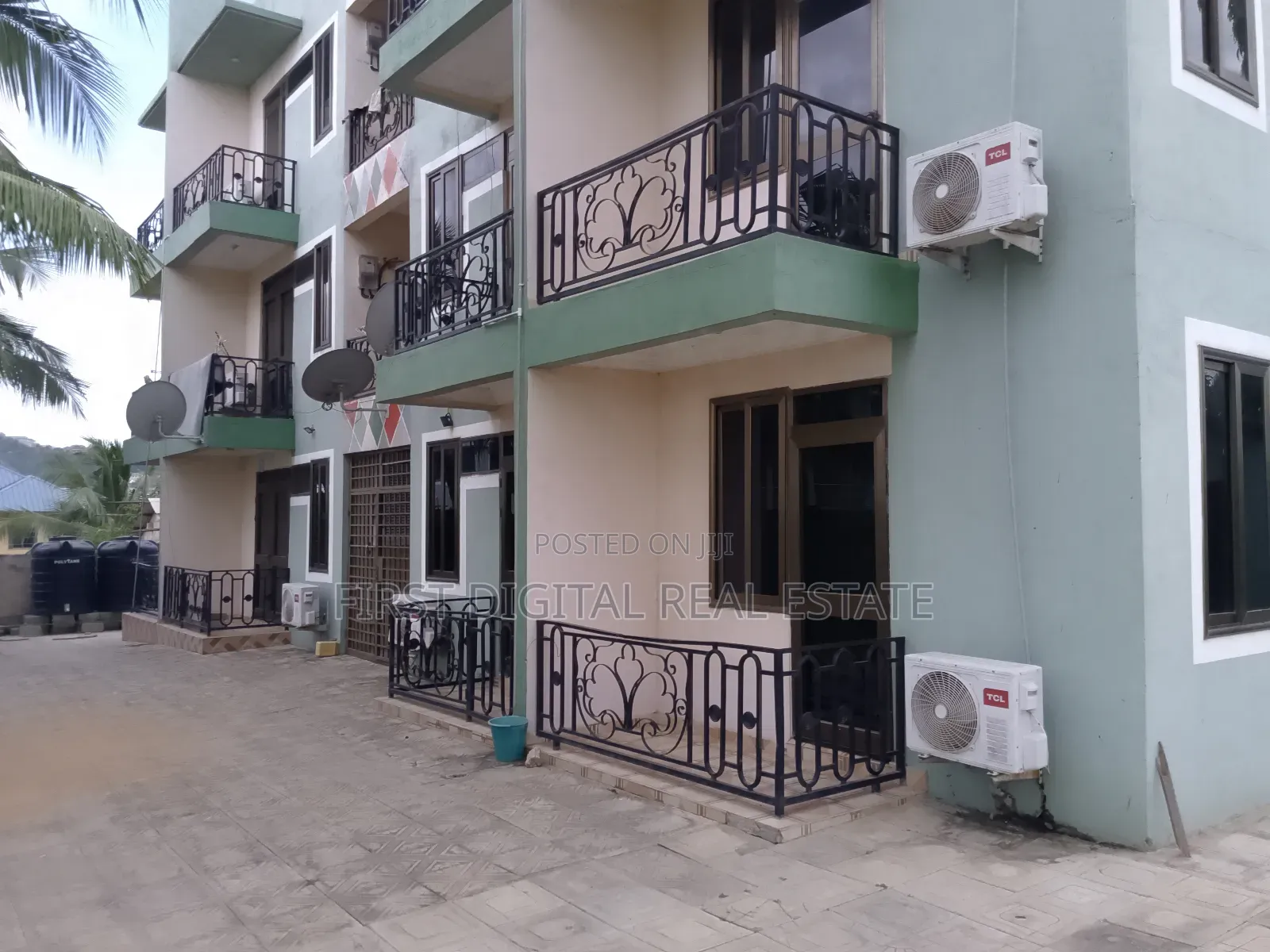 2bdrm Duplex in First Digital Real, Kasoa for rent