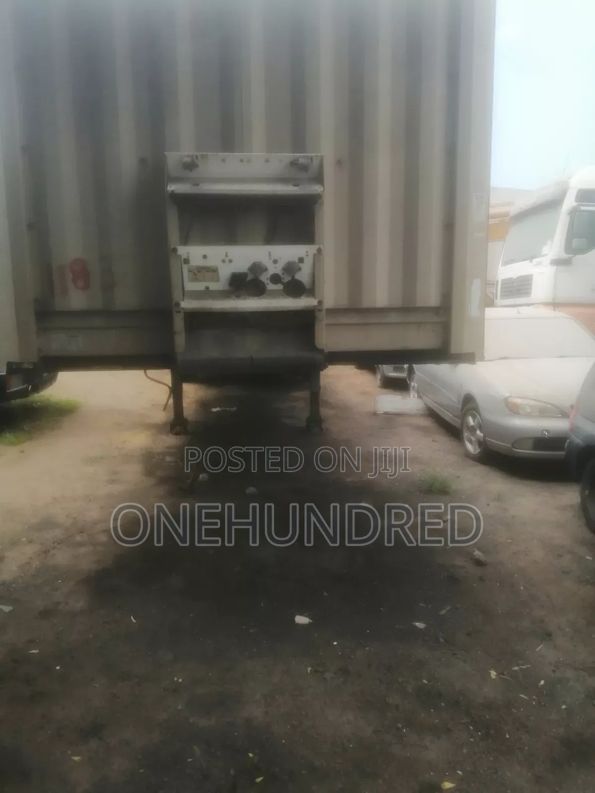 Flatbed and Low Bed for Sale