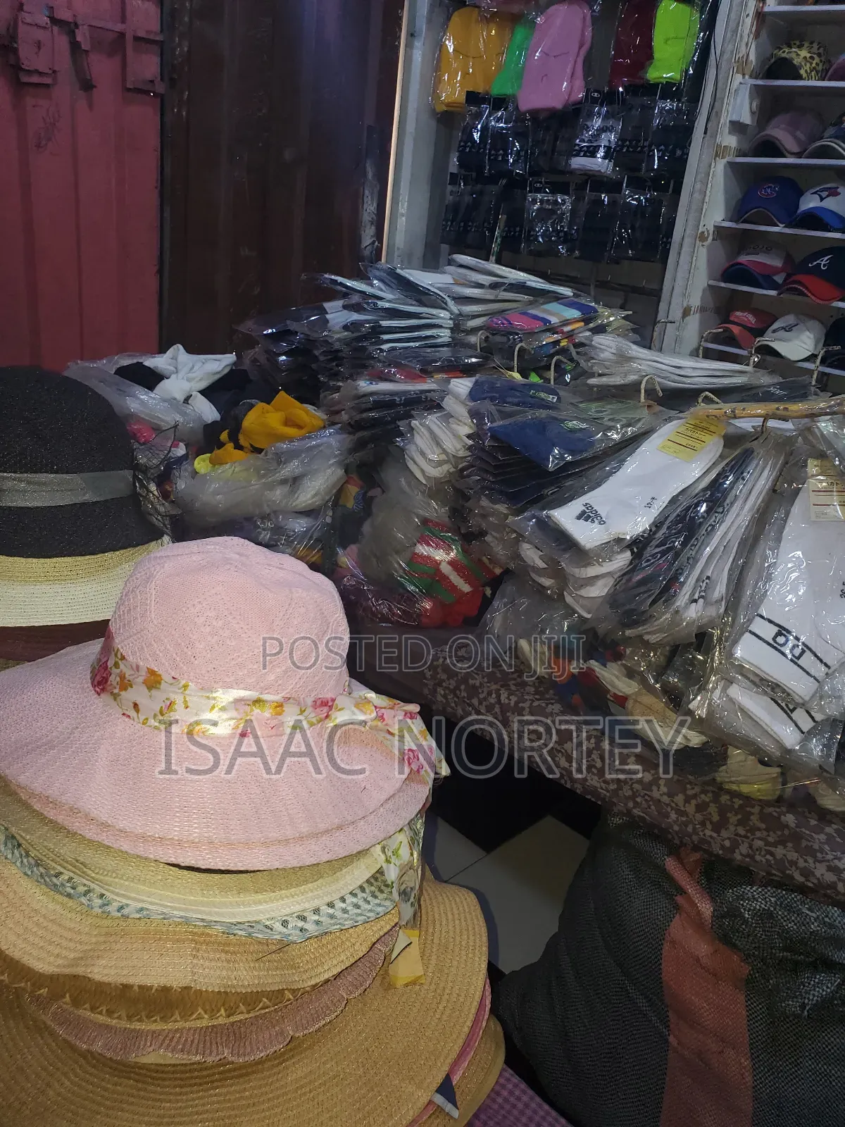 Two Male Workers Needed Around Dome-Kwabenya