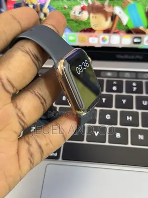 Apple Watch Series 5 40mm Stainless Steel GPS + Cellular