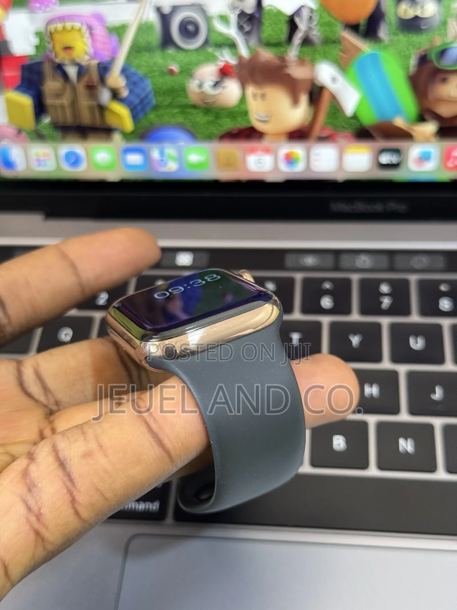 Apple Watch Series 5 40mm Stainless Steel GPS + Cellular
