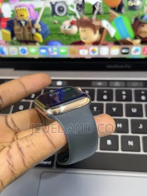 Apple Watch Series 5 40mm Stainless Steel GPS + Cellular