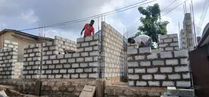 Are You Urgently Looking for a Building Contractor?