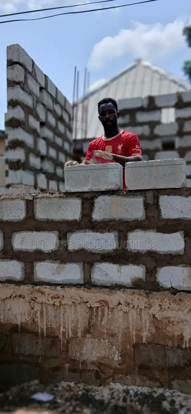 Are You Urgently Looking for a Building Contractor?