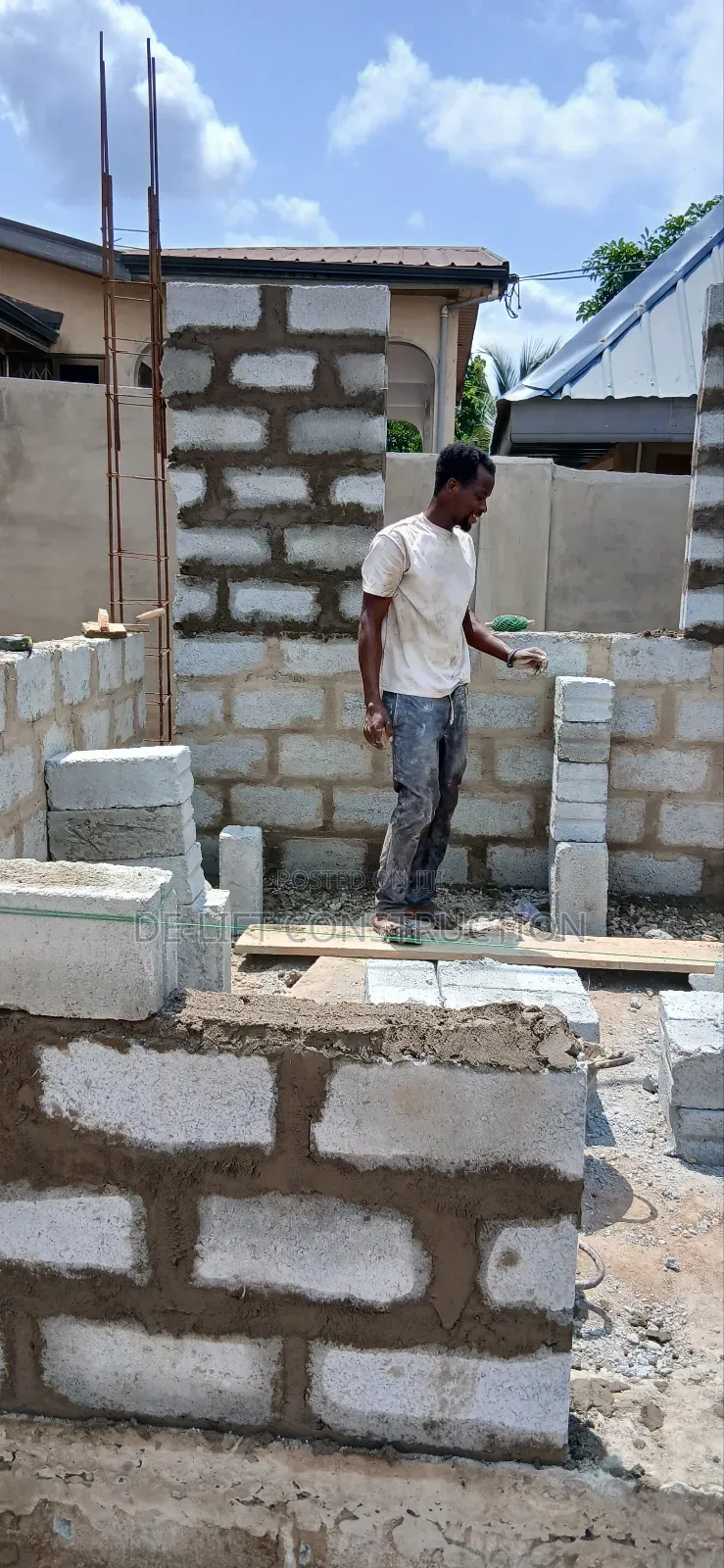 Are You Urgently Looking for a Building Contractor?