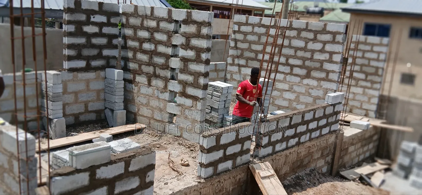 Are You Urgently Looking for a Building Contractor?