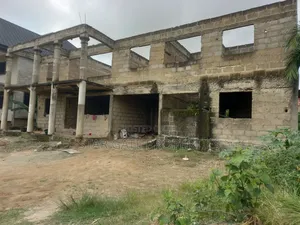 12 Bedrooms House for Sale at Kenyasi Truba