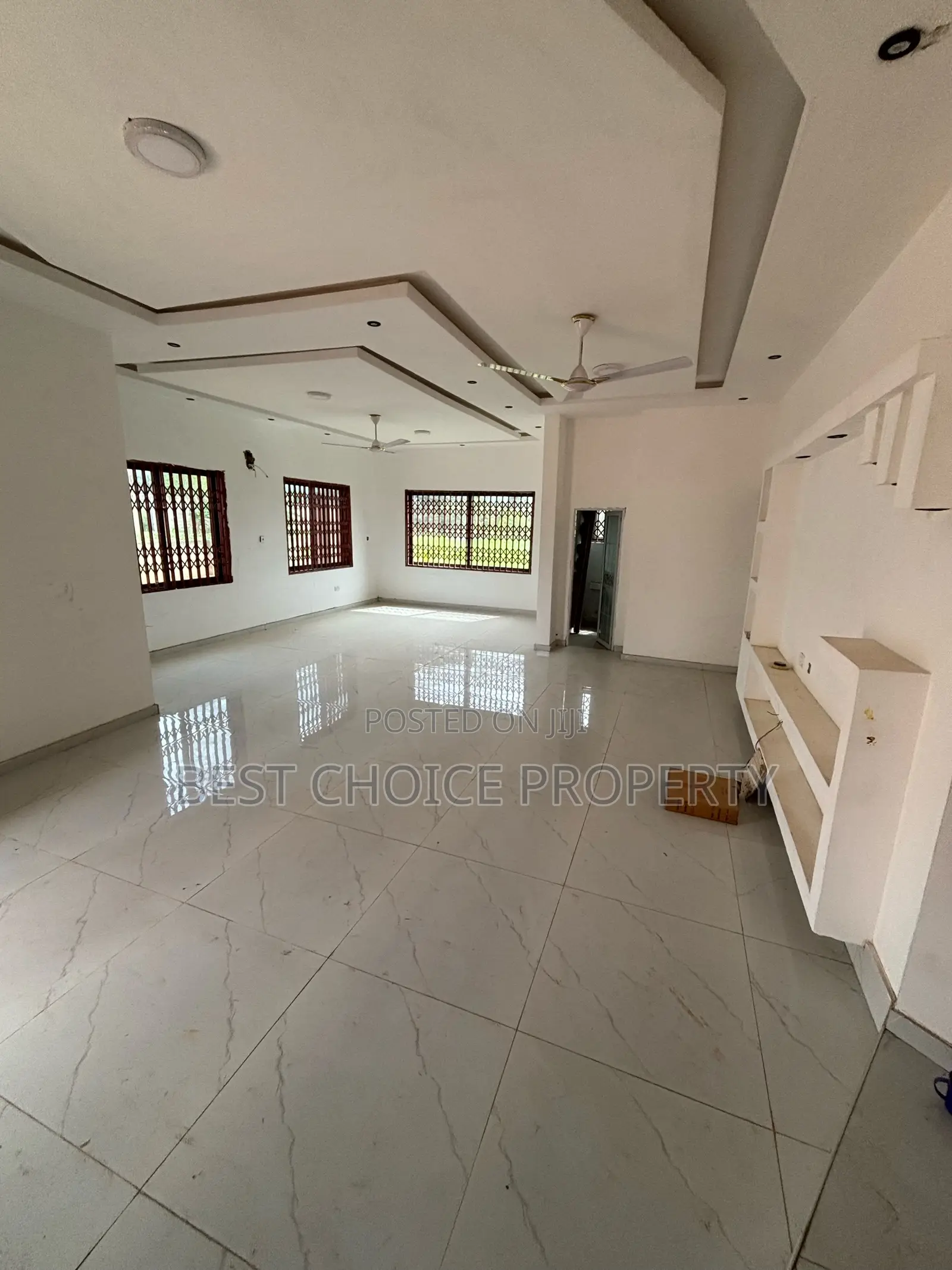 4bdrm Apartment in Mensaba, Dodowa for rent
